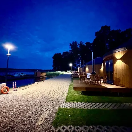 Forest Marina Weltyn